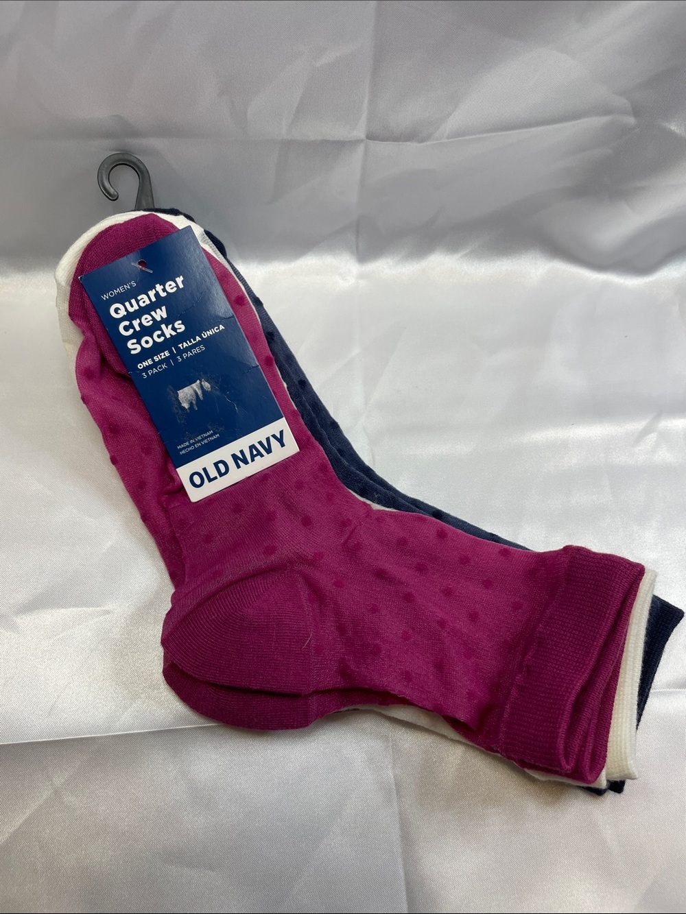 Old Navy Sheer Swiss Dot Quarter Crew Socks (3-Pack) - NWT